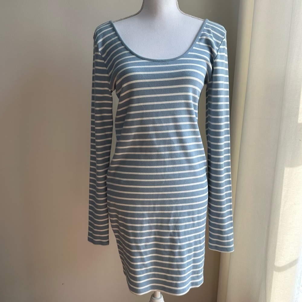 American Eagle Long Sleeve Dress‎